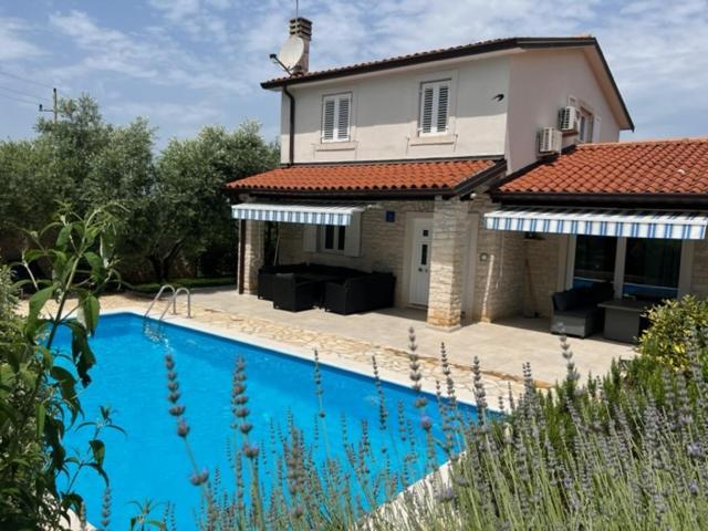 Casa Di Oliva Villa Brtonigla Bagian luar foto